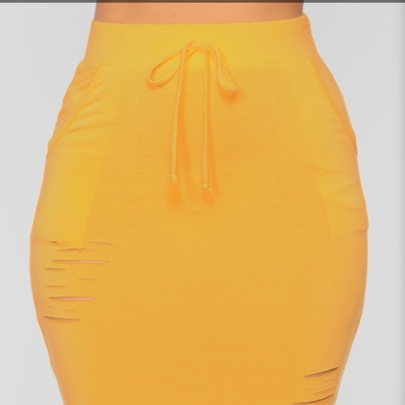 yellow bodycon skirt